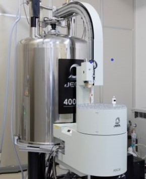 Nuclear magnetic resonance spectrometer (NMR)