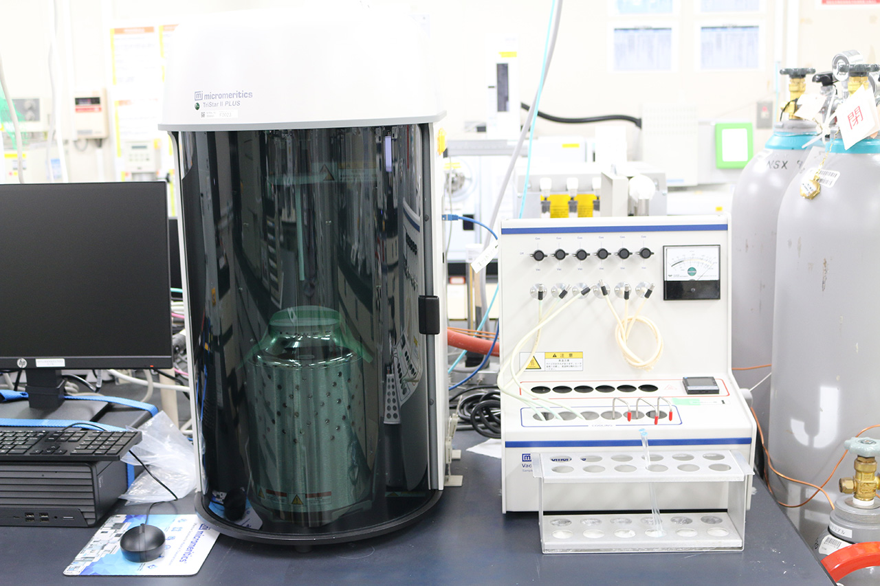 Specific surface area / Pore size distribution analyzer