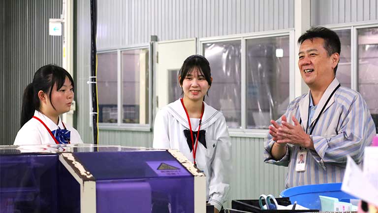 工場見学の様子