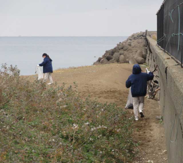 敷地外美化運動の様子
